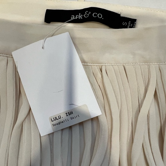 Vintage Arc & Co Spaghetti Fringe Skirt Size S. - Picture 3 of 9